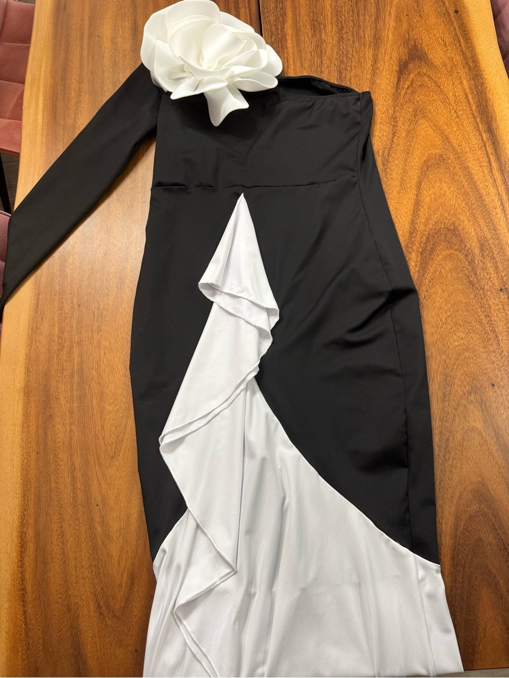 SHEIN one sleeve black and white maxi